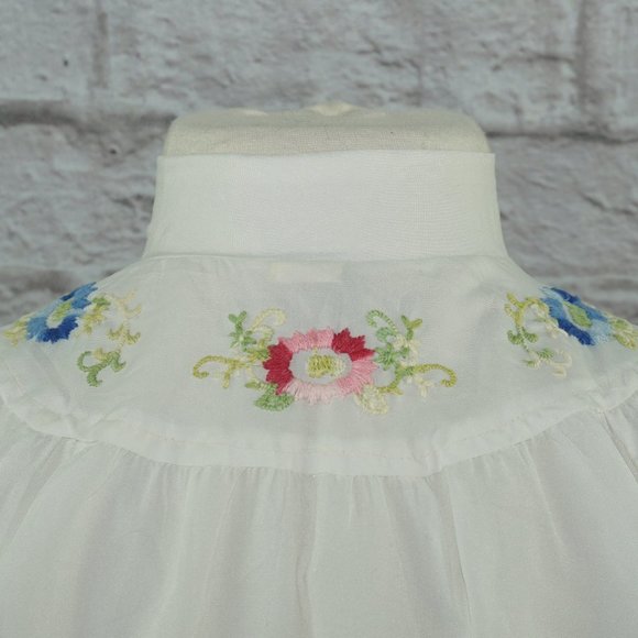 Vintage 70s ILGWU Embroidered Floral Peasant Blouse - Picture 4 of 12